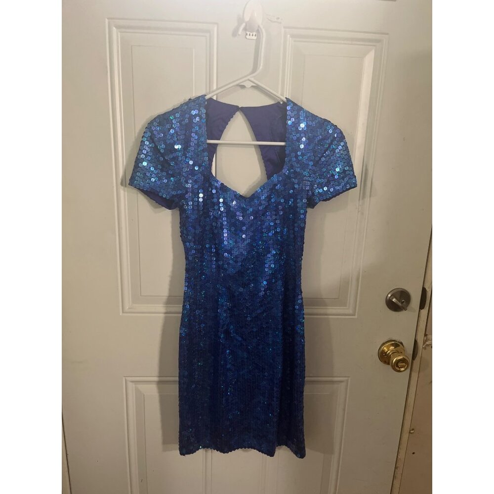 Adrianna Papell Evening blue sequined short sleeved party prom dress size 4